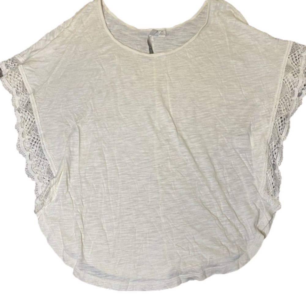 Lauren Conrad Cream Top with lace detail